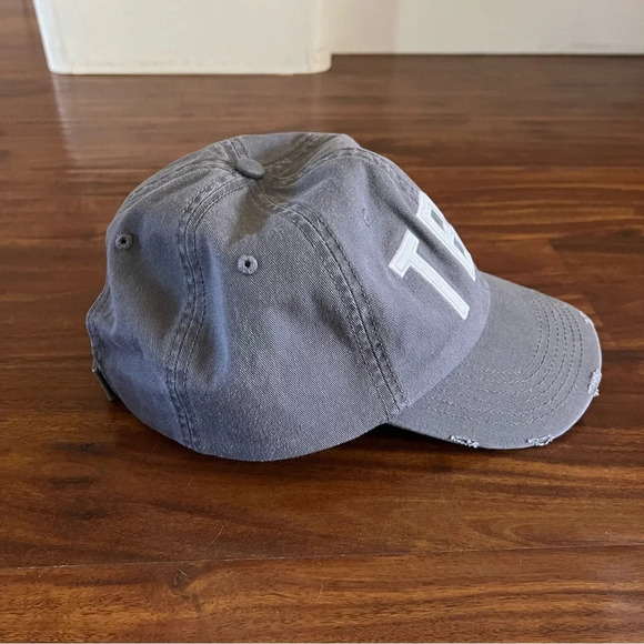 TBB Team Beachbody Grey Distressed Baseball Hat - Picture 5 of 9